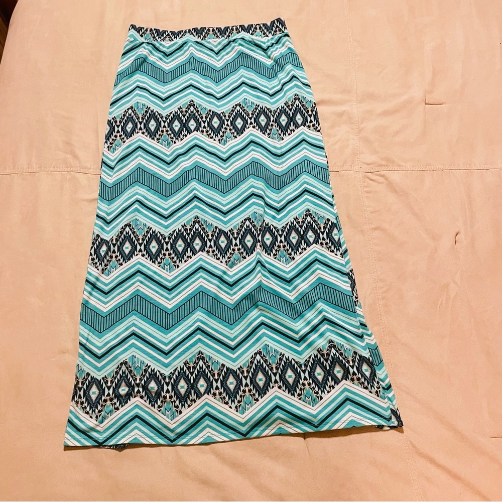 B&B Boutique Skirt Womens Large Multicolor Chevron Striped Maxi Stretch